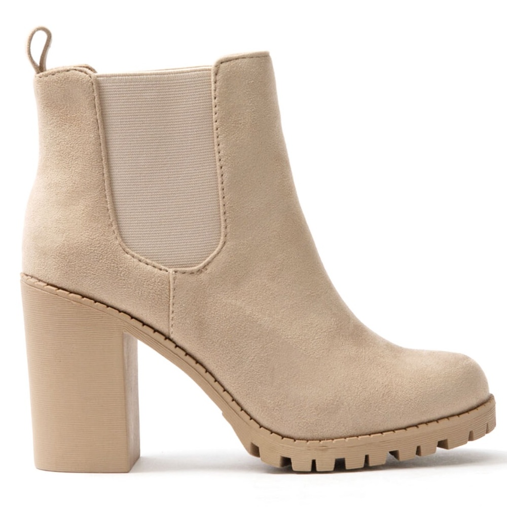 New Taupe Chelsea Lug Combat Ankle Boots Booties